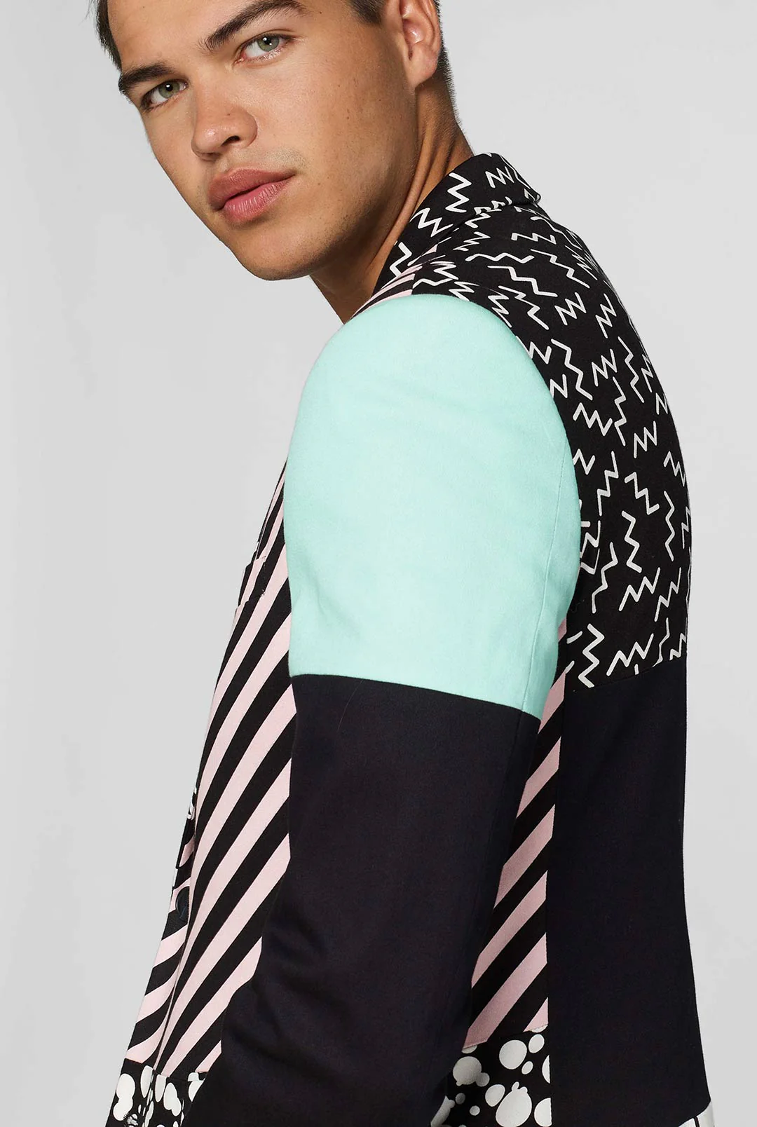 Retro - Cut & Sew - Black - Image 4